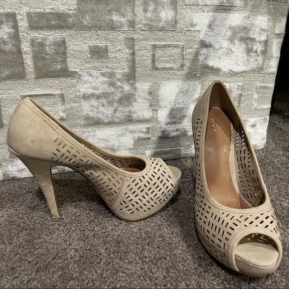 New Apt 9 tan stiletto peep toe pumps platforms 7 - Picture 1 of 6